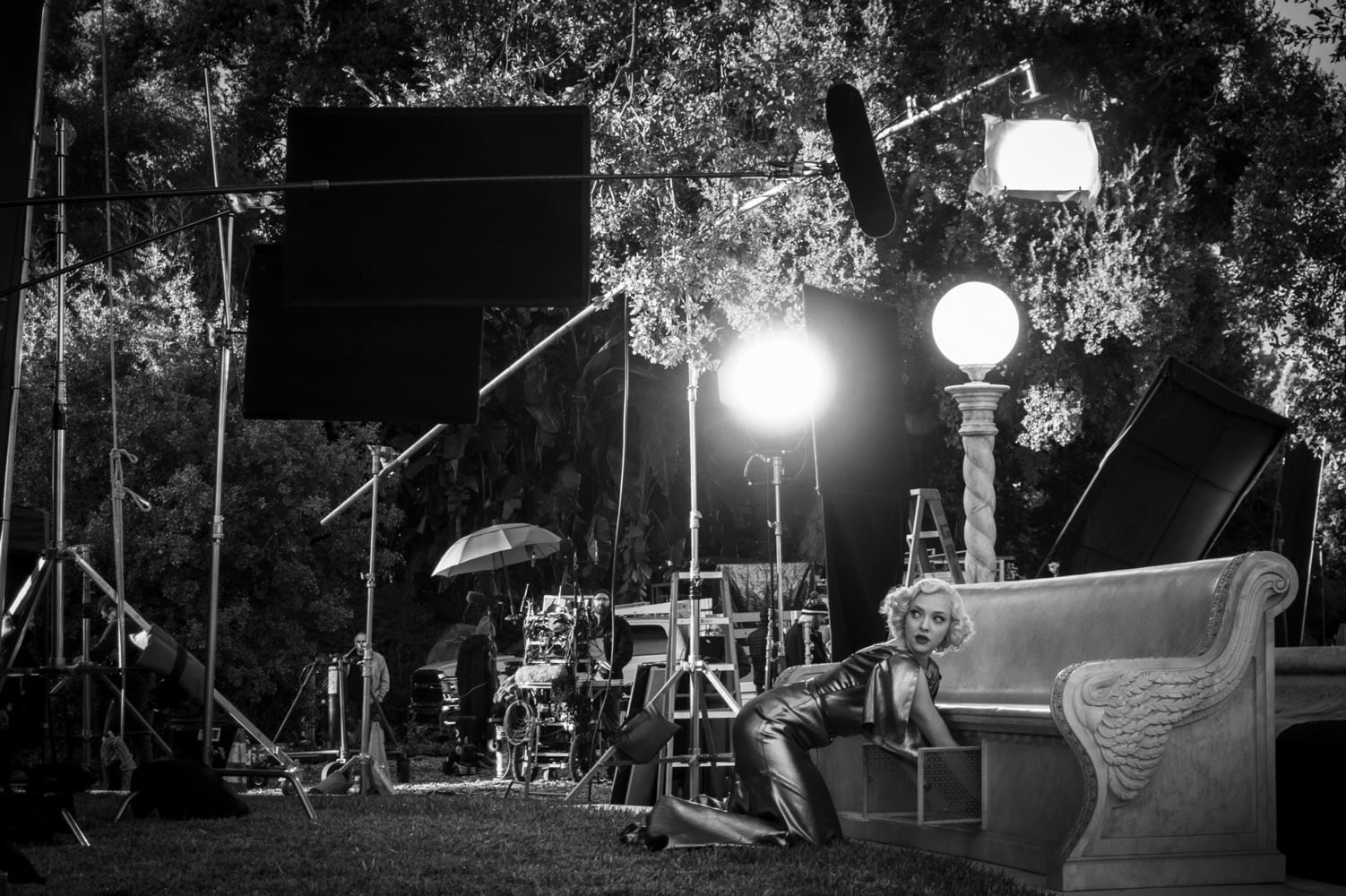 Amanda Seyfried behind the scenes of Mank
