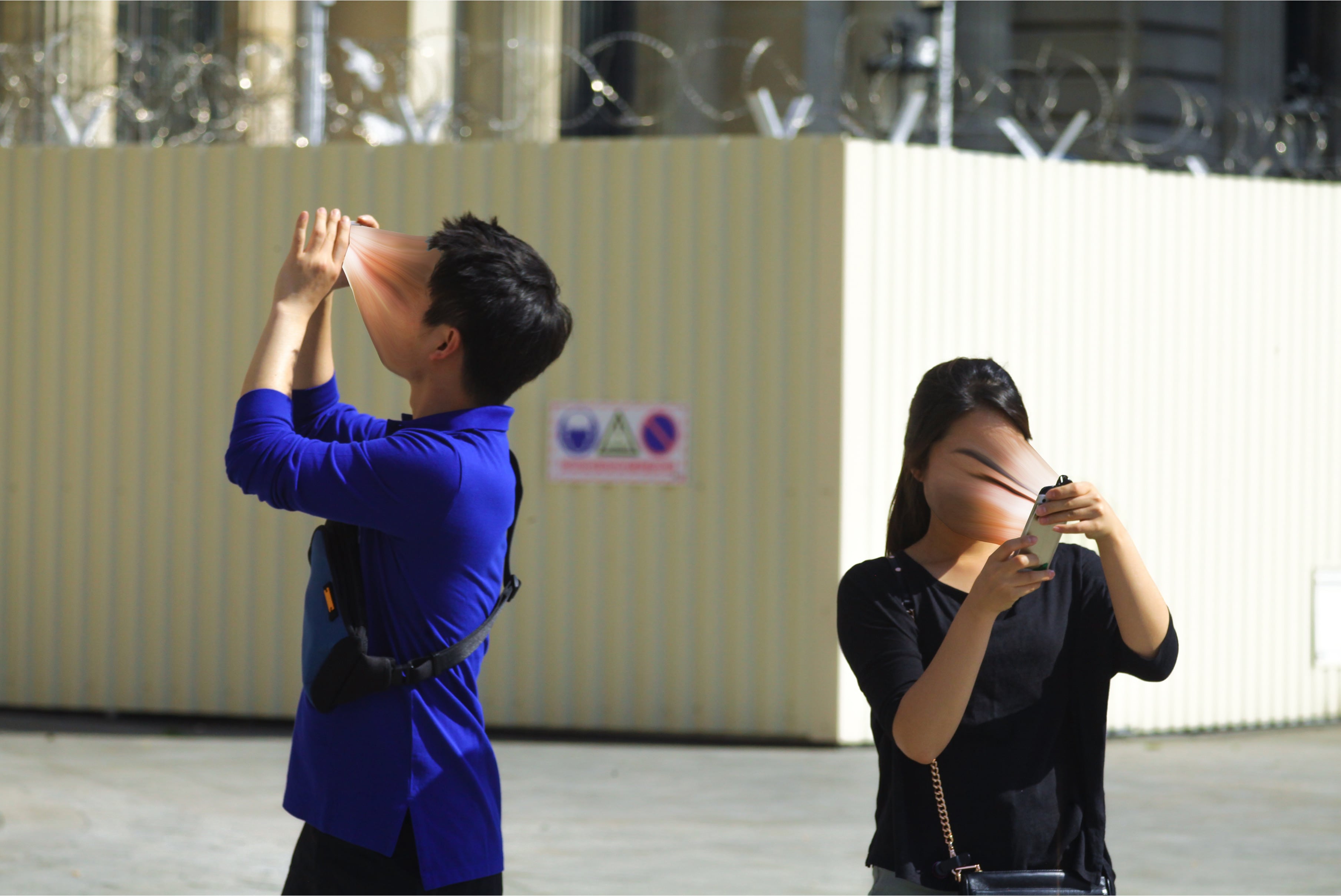 Smartphone users are sucked into their screens