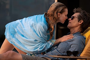 Kevin Bacon and Amanda Seyfried in You Should Have Left (2020 Movie)